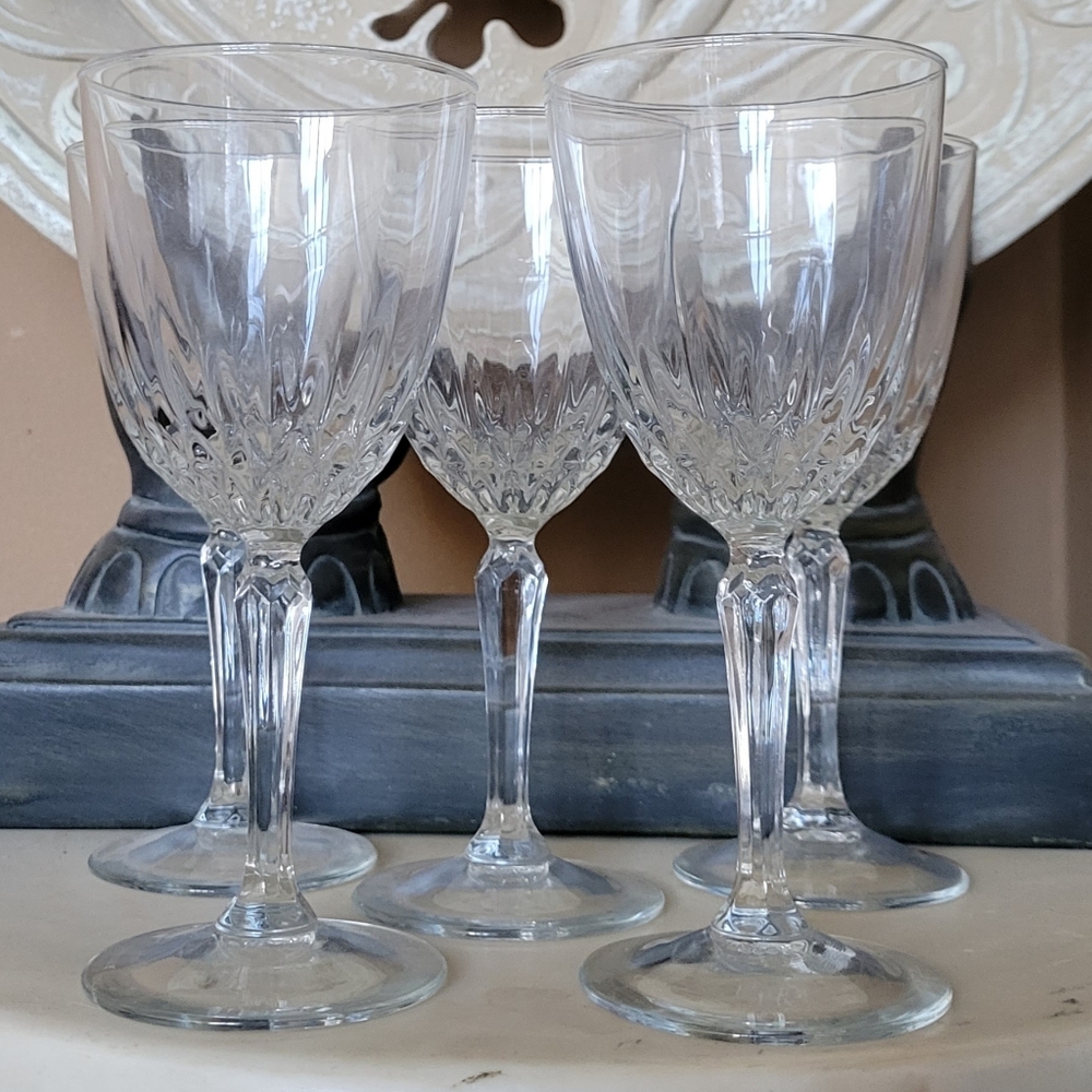 Set Of 5 Diamant Wine Glass By CRISTAL D'ARQUES-DURAND
